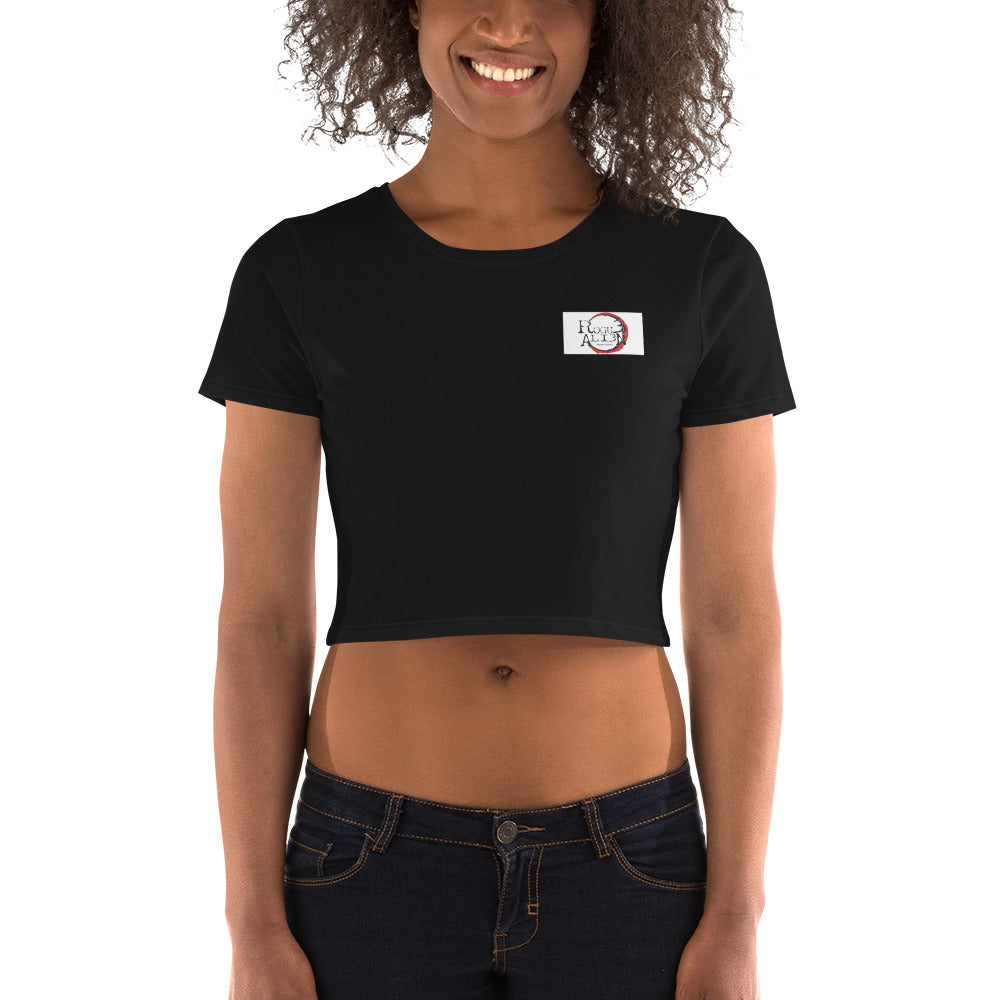 DEMON SLAYER: CORE Women’s Crop Tee